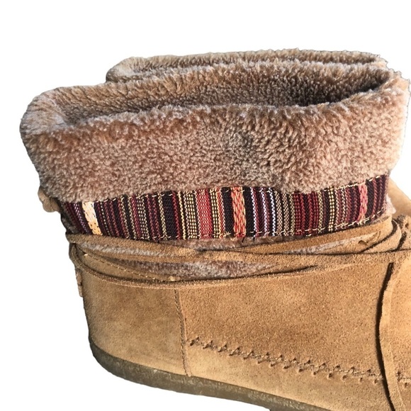 Skechers Women's BOBS Earthwise Bootie Brown Suede Size 9 Fall/Winter Boot - Picture 5 of 7